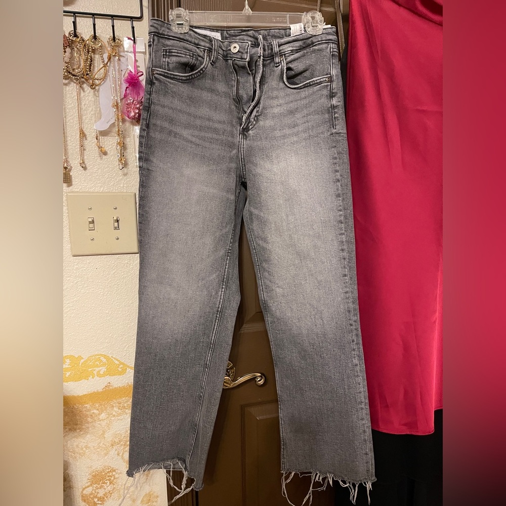 Zara Women's Distressed Gray Straight Leg Jeans NWOT